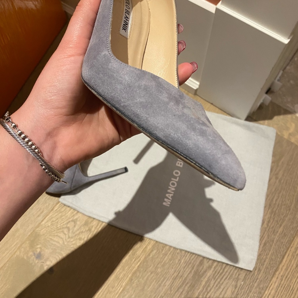 Manolo Blahnik Gray Suede Pumps - Picture 15 of 15